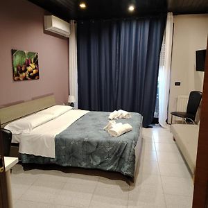 Camera con letto king size